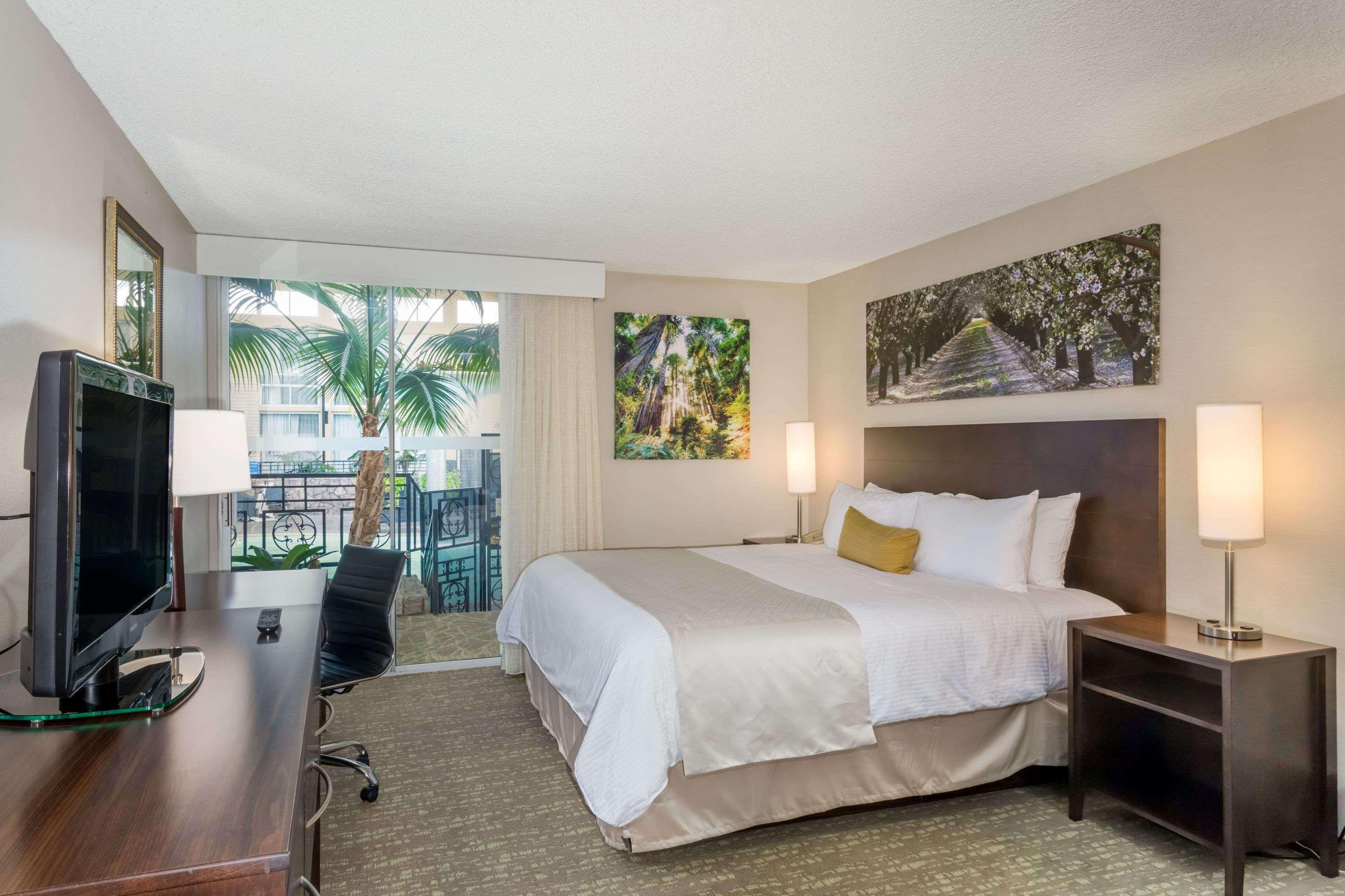 Hotel Wyndham Garden Fresno Yosemite Airport Exteriér fotografie