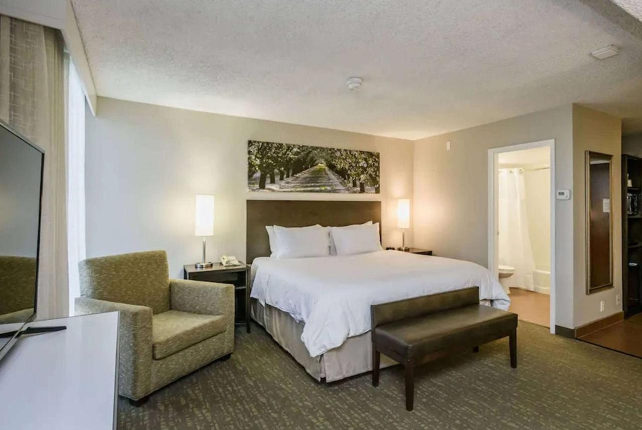Hotel Wyndham Garden Fresno Yosemite Airport Exteriér fotografie